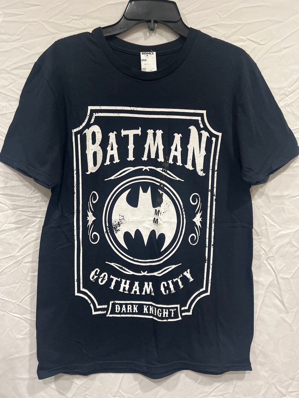 DC Comics Batman Dark Knight Men’s Graphic print Black Tee Shirt Gotham City